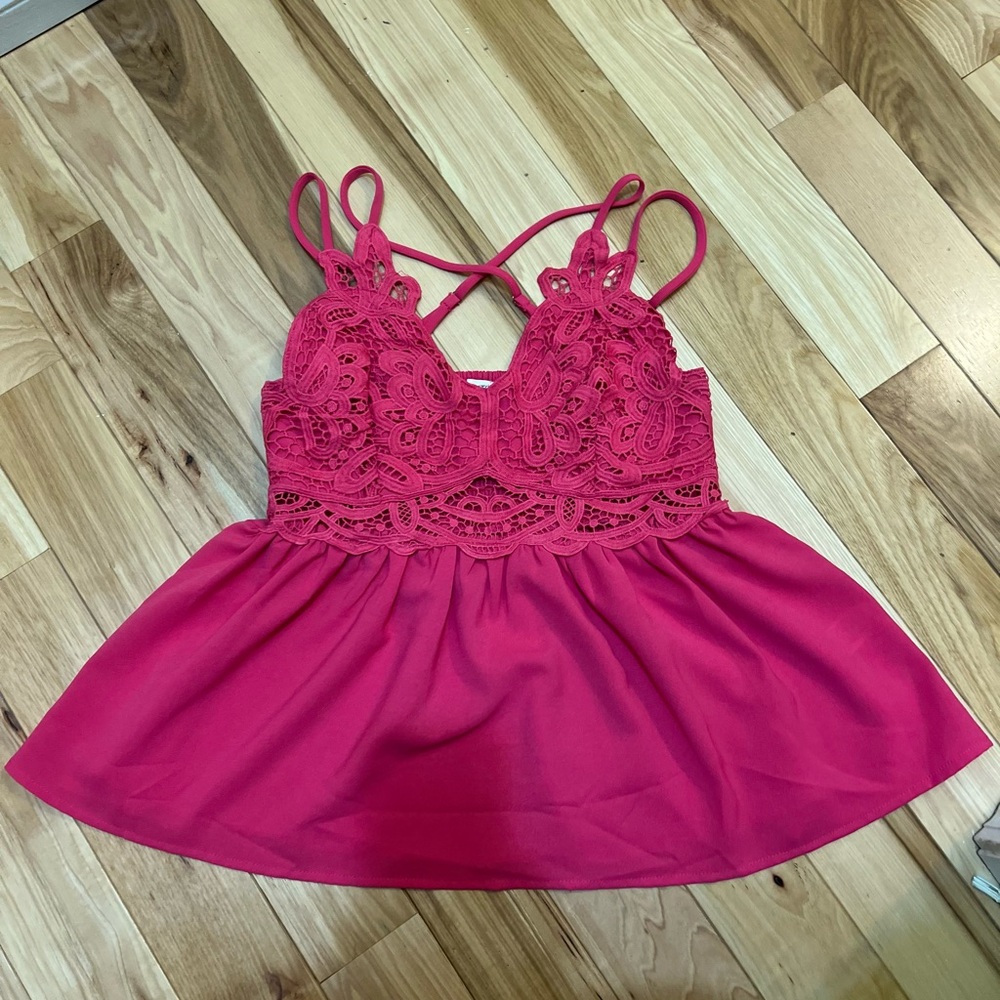 Women’s Hot Pink Lacy Tank : Size Small